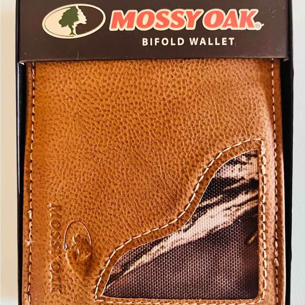Mossy Oak Brown Bifold Wallet - NEW WITH TAGS!